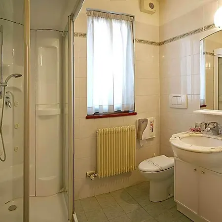 Hotel Ala 3*