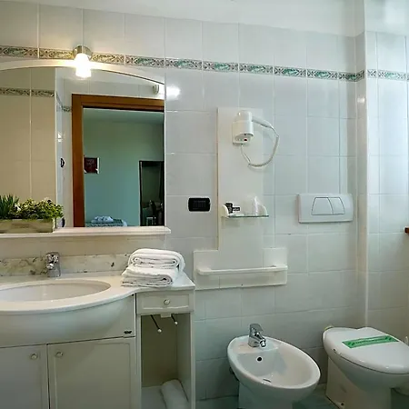 Ala Hotel