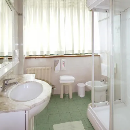 Hotel Ala 3*