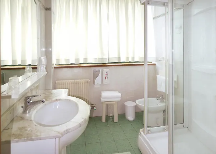 Ξενοδοχείο Ala 3*